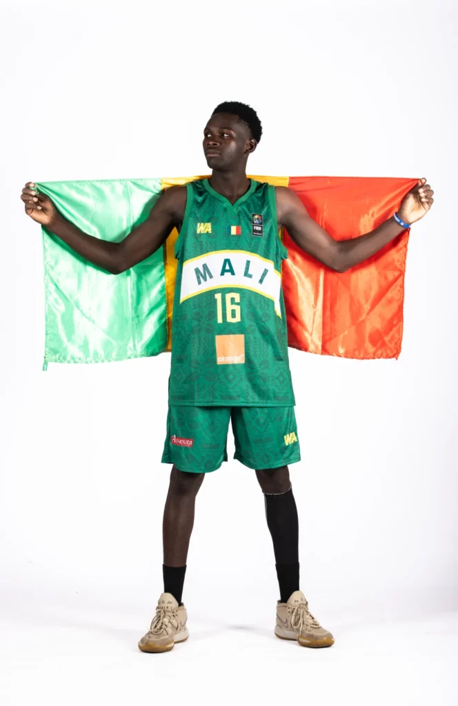 Le Mali, assoiffé de victoire, a dominé les Lions de la Teranga lors de l'AfroBasket U18 2024, tenu le mercredi 4 septembre 2024 à Pretoria, en Afrique du Sud.