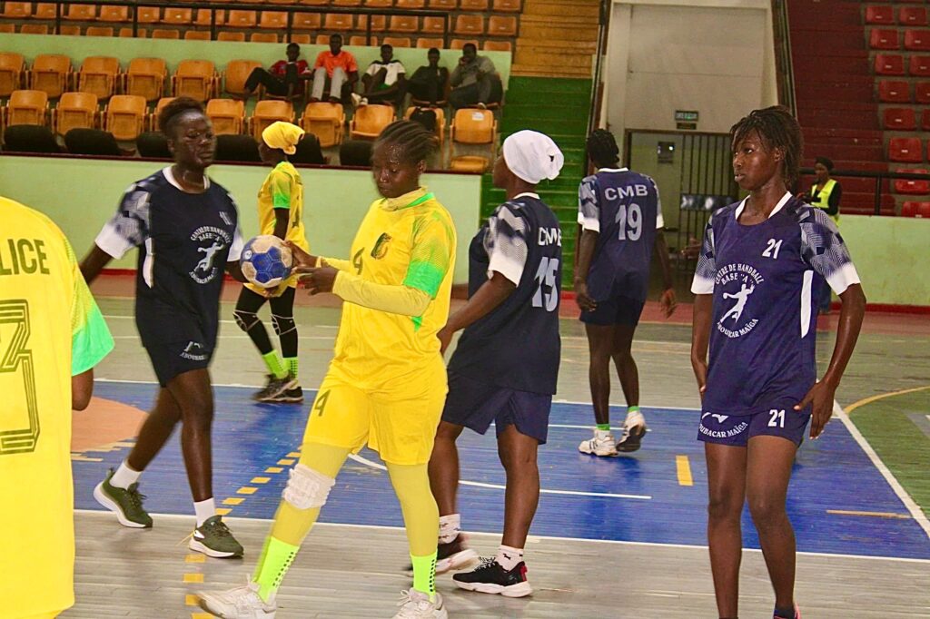 C’est faible d’expérience et très jeune que le CMB s’est fait écraser par l'AS Police, ce jeudi 26 septembre 2024 au Palais des Sports Salamatou Maïga de Bamako.
