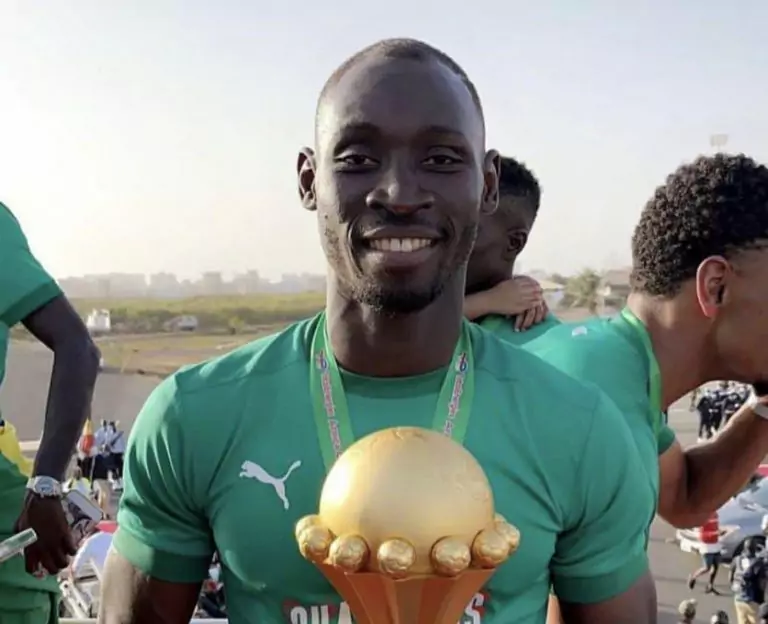 L'ancien champion d'Afrique, le sénégalais Saliou Ciss, a annoncé sa retraite du football, information rapportée par Actu Foot Afrique sur Twitter le lundi 2 septembre 2024.