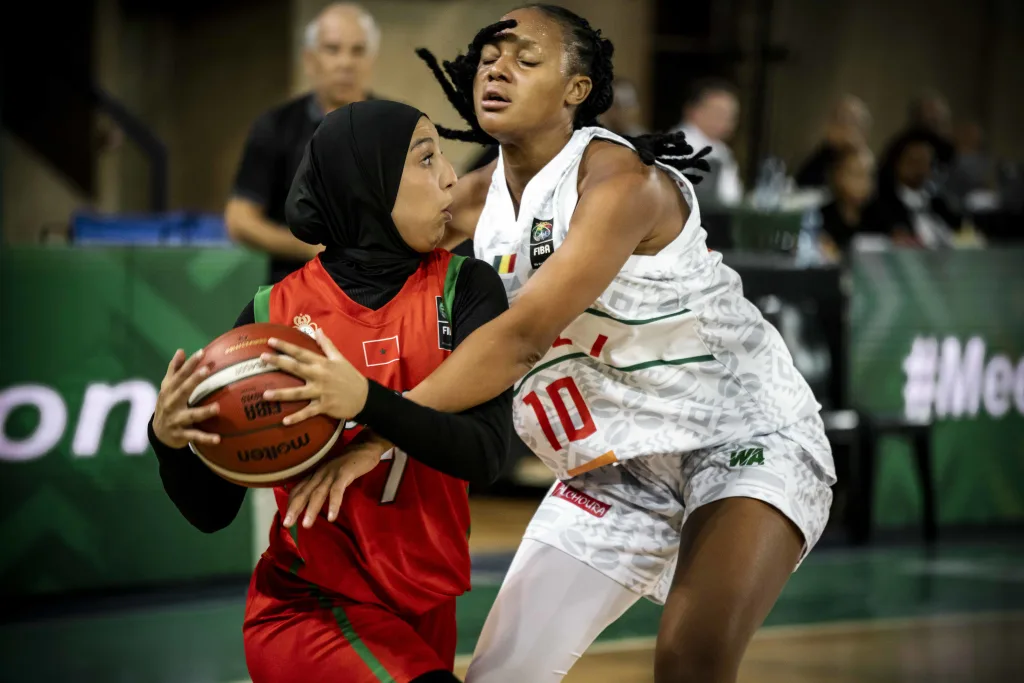 Les aiglons viennent de s'inscrire premier de la poule B de l'Afrobasket des moins de 18 ans 2024, en écrasant les dames du Maroc, le lundi 09 septembre 2024 en Afrique du Sud à Pretoria.